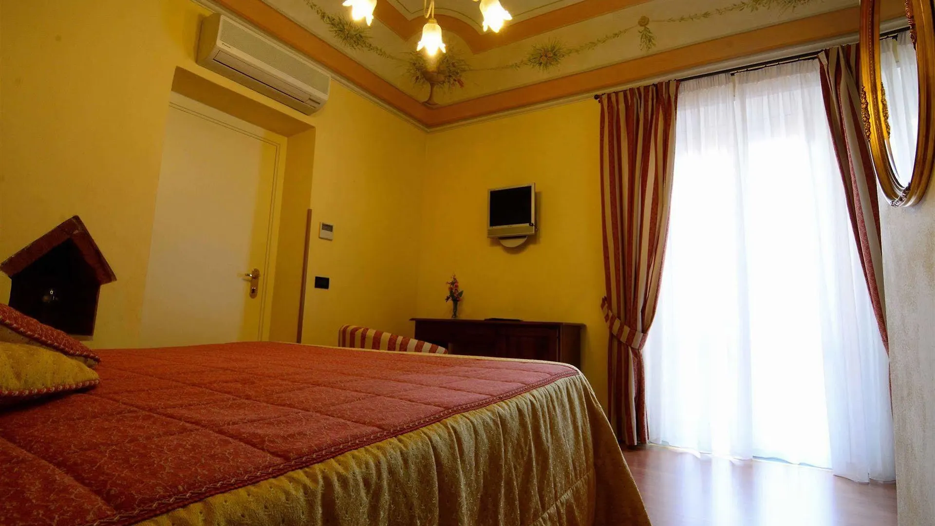 Hotel Di Stefano Pisa 3*,